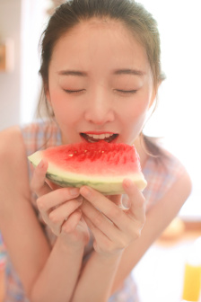 小13箩利洗澡无码视频网站免费